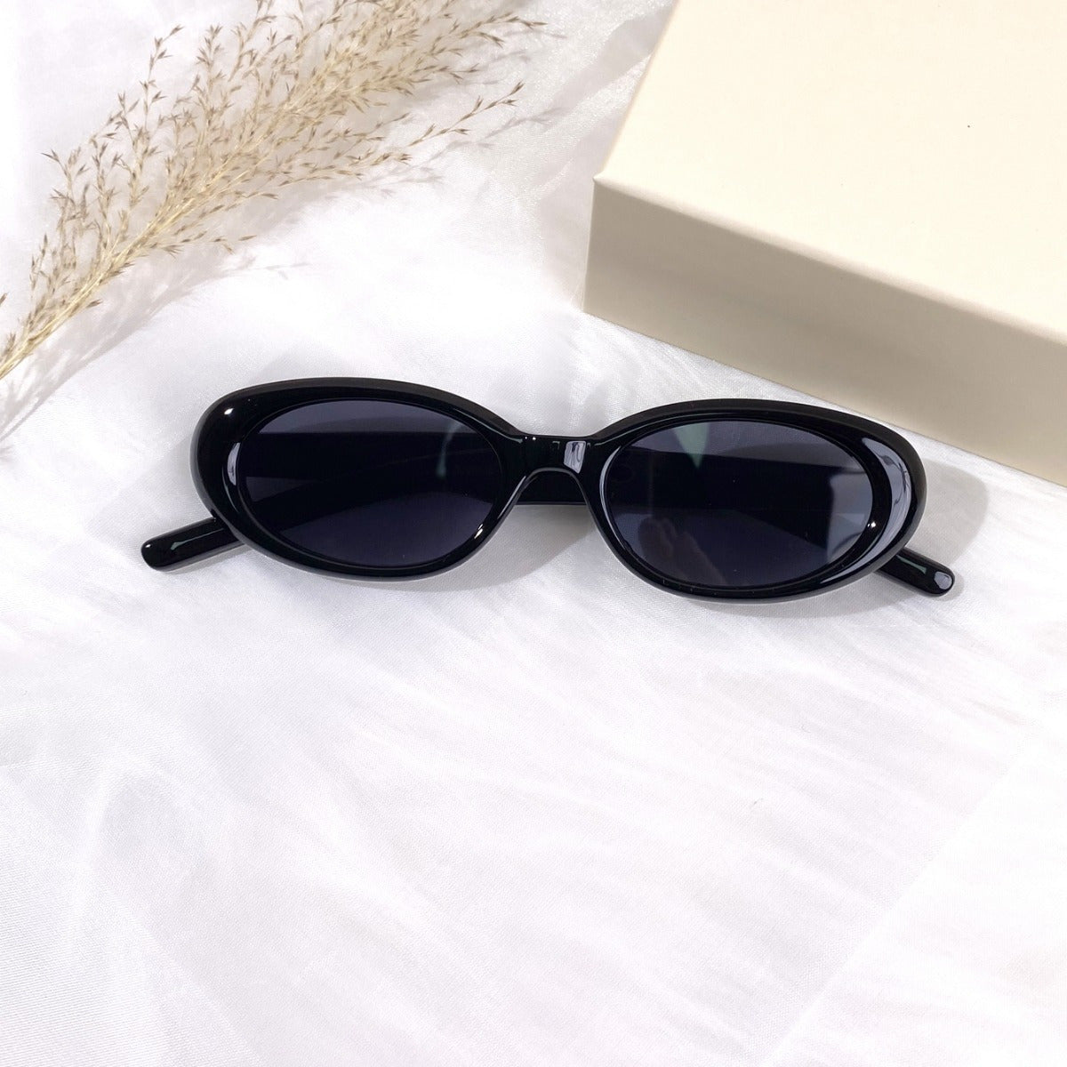 Luxury Women's Sunglasses (Retro Y2K)