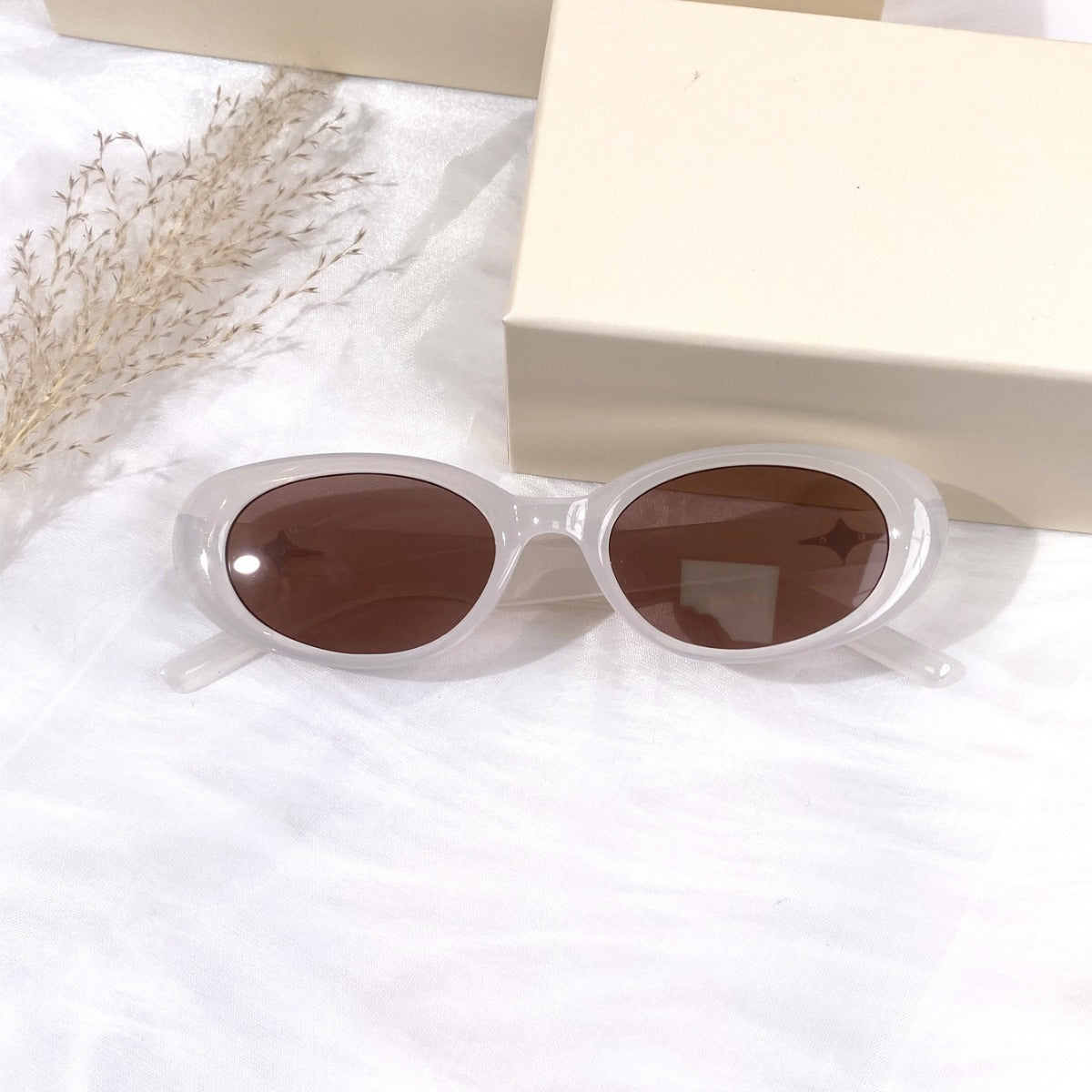 Luxury Women's Sunglasses (Retro Y2K)